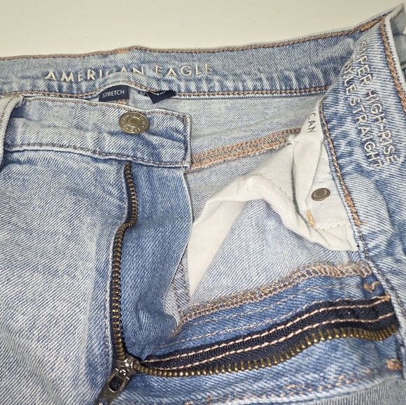 American Eagle Outfitters Distressed Super High Rise Ankle Straight Jeans Size 6 - Picture 4 of 11
